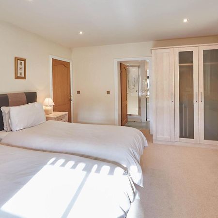 Host & Stay - Folkton Cottages Scarborough Værelse billede