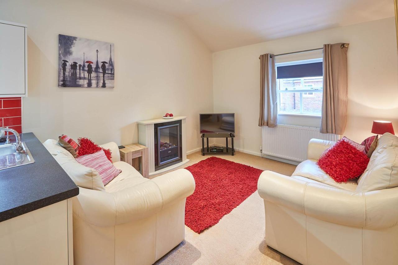 Host & Stay - Folkton Cottages Scarborough Eksteriør billede