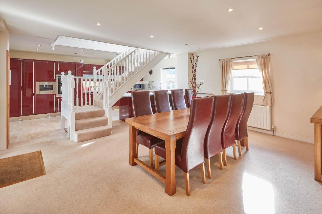 Host & Stay - Folkton Cottages Scarborough Eksteriør billede