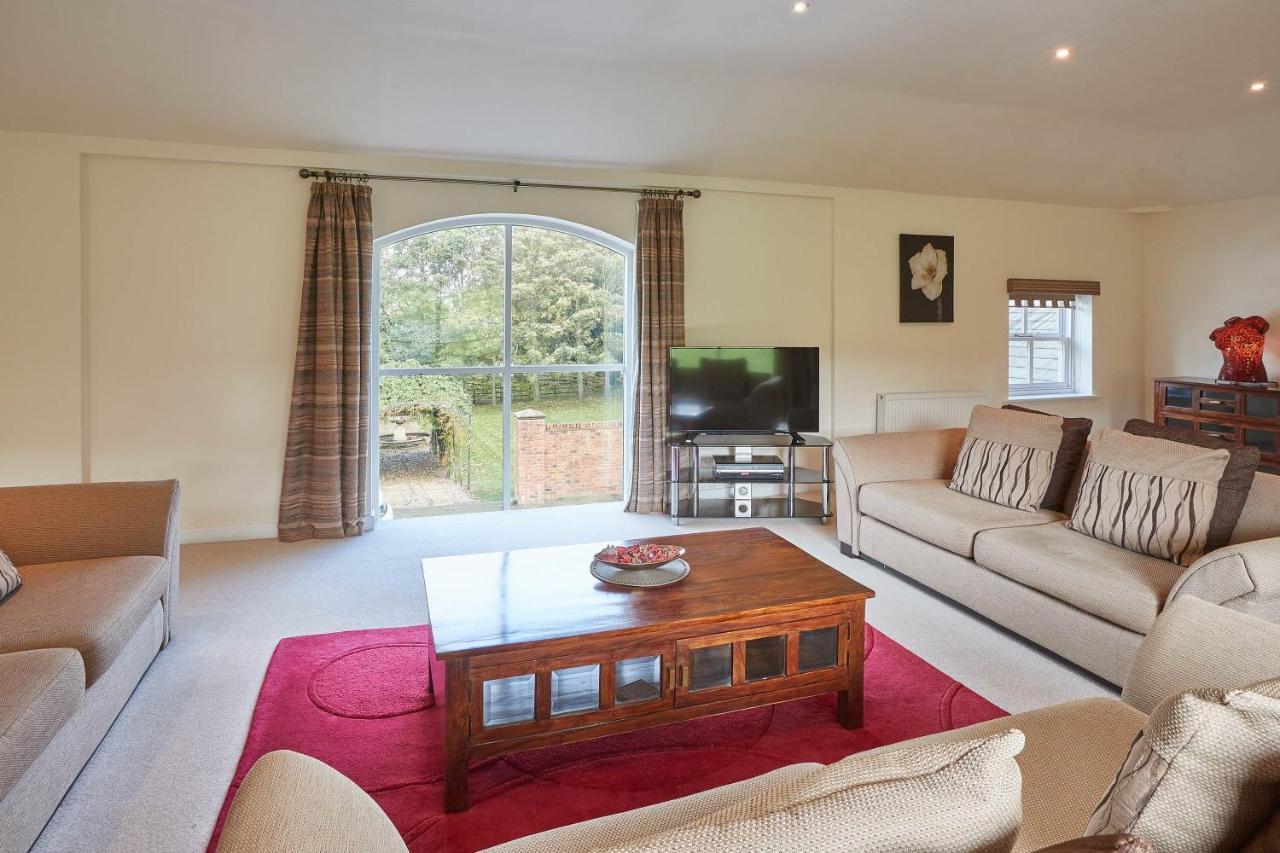 Host & Stay - Folkton Cottages Scarborough Eksteriør billede