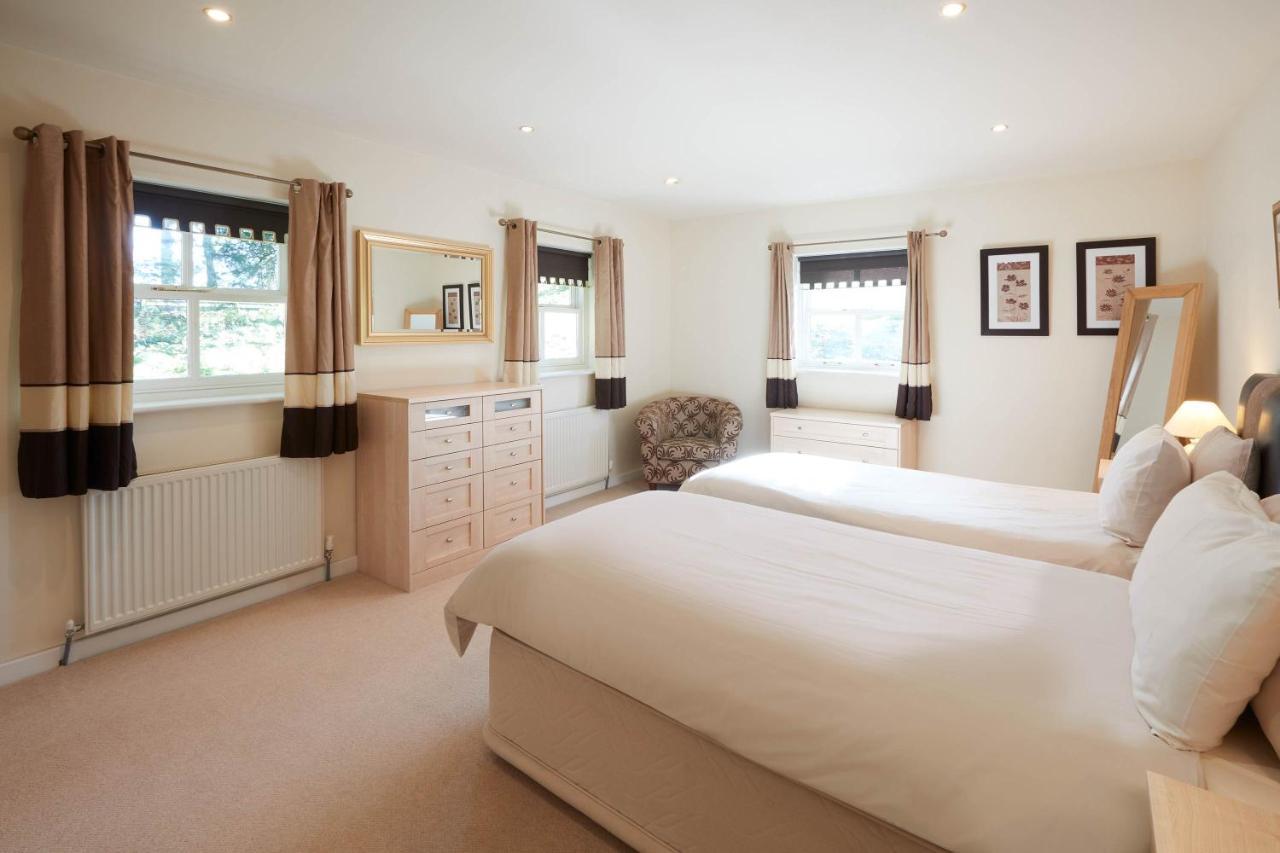 Host & Stay - Folkton Cottages Scarborough Eksteriør billede